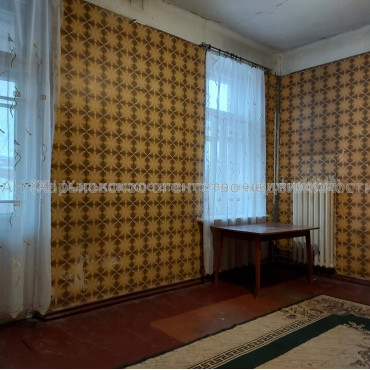 Продам квартиру, Кандаурова ул. , 3  ком., 85 м², косметический ремонт 