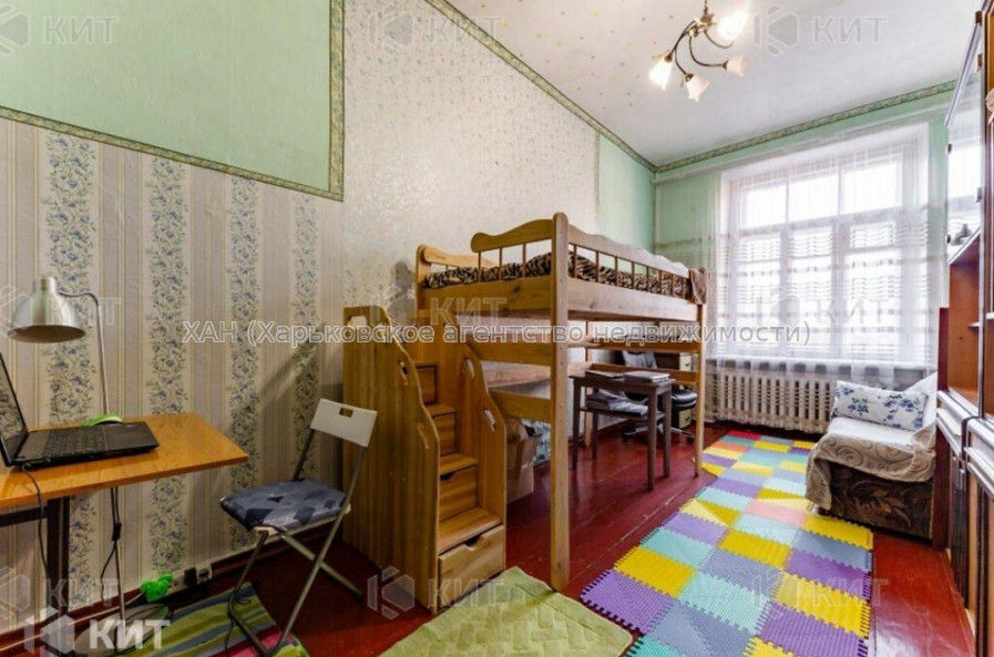 Продам квартиру, Кандаурова ул. , 3 кім., 85 м², косметический ремонт 
