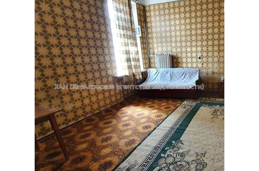 Продам квартиру, Кандаурова ул. , 3 кім., 85 м², косметический ремонт 