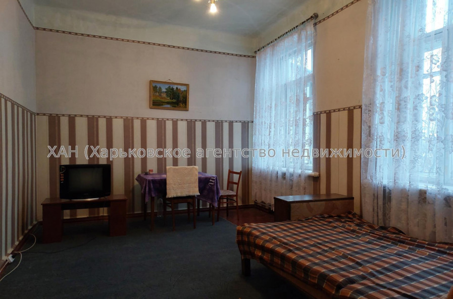 Продам квартиру, Кандаурова ул. , 3 кім., 85 м², косметический ремонт 