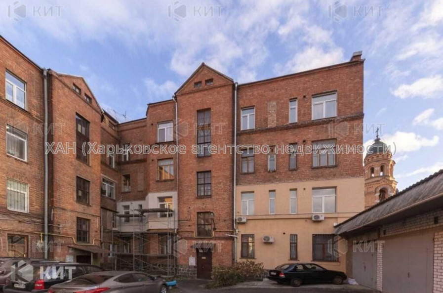 Продам квартиру, Кандаурова ул. , 3 кім., 85 м², косметический ремонт 