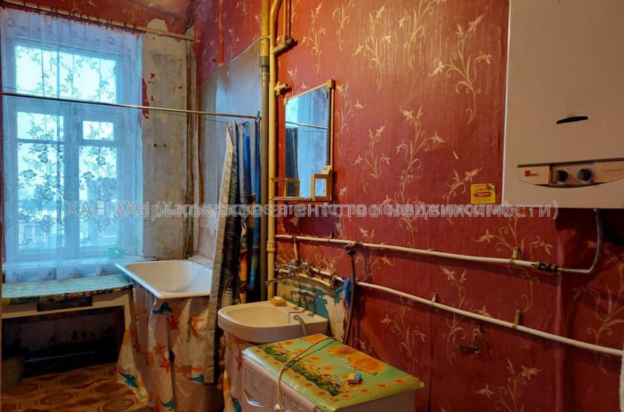Продам квартиру, Кандаурова ул. , 3 кім., 85 м², косметический ремонт 