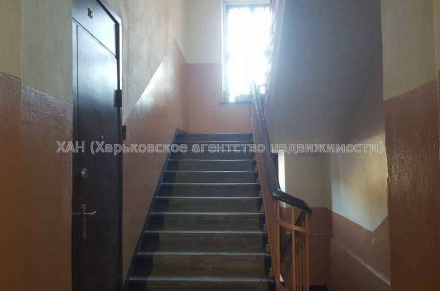 Продам квартиру, Кандаурова ул. , 3 кім., 85 м², косметический ремонт 