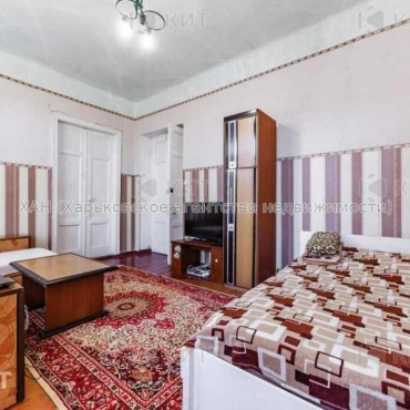 Продам квартиру, Кандаурова ул. , 3  ком., 85 м², косметический ремонт 