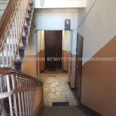 Продам квартиру, Кандаурова ул. , 3  ком., 85 м², косметический ремонт 