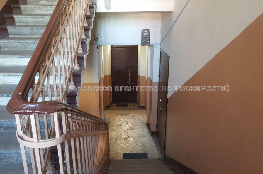 Продам квартиру, Кандаурова ул. , 3 кім., 85 м², косметический ремонт 