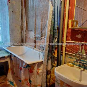 Продам квартиру, Кандаурова ул. , 3  ком., 85 м², косметический ремонт 