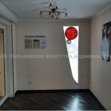 Продам нежитлову нерухомість, помещение свободного назначения , 8 кім., 104 м², капитальный ремонт 