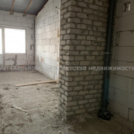 Продам квартиру, Московский просп. , 1  ком., 32 м², капитальный ремонт