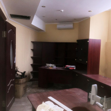 Сдам нежилую недвижимость, объект сервиса , 6  ком., 400 м²