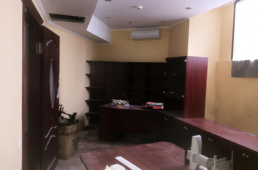 Сдам нежилую недвижимость, объект сервиса , 6  ком., 400 м²