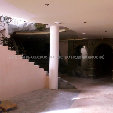 Сдам нежилую недвижимость, объект сервиса , 6  ком., 400 м²