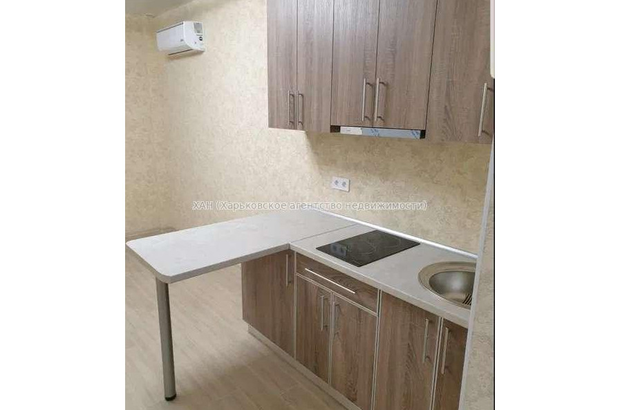 Продам квартиру, Веселая ул. , 1 кім., 19 м², капитальный ремонт 