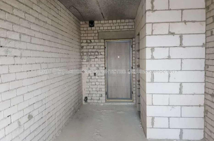 Продам квартиру, Авиахимическая ул. , 1 кім., 20 м², без внутренних работ 