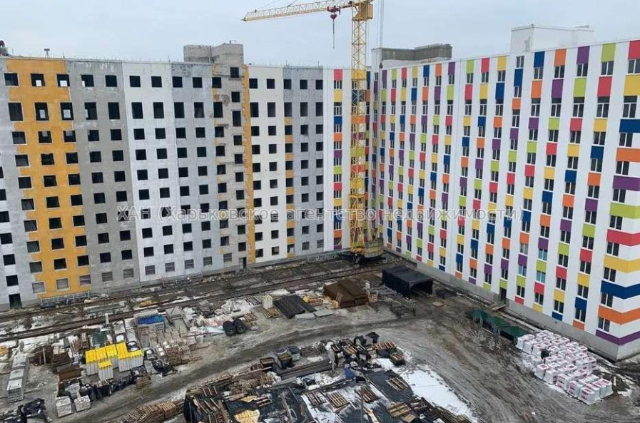 Продам квартиру, Авиахимическая ул. , 1 кім., 20 м², без внутренних работ 