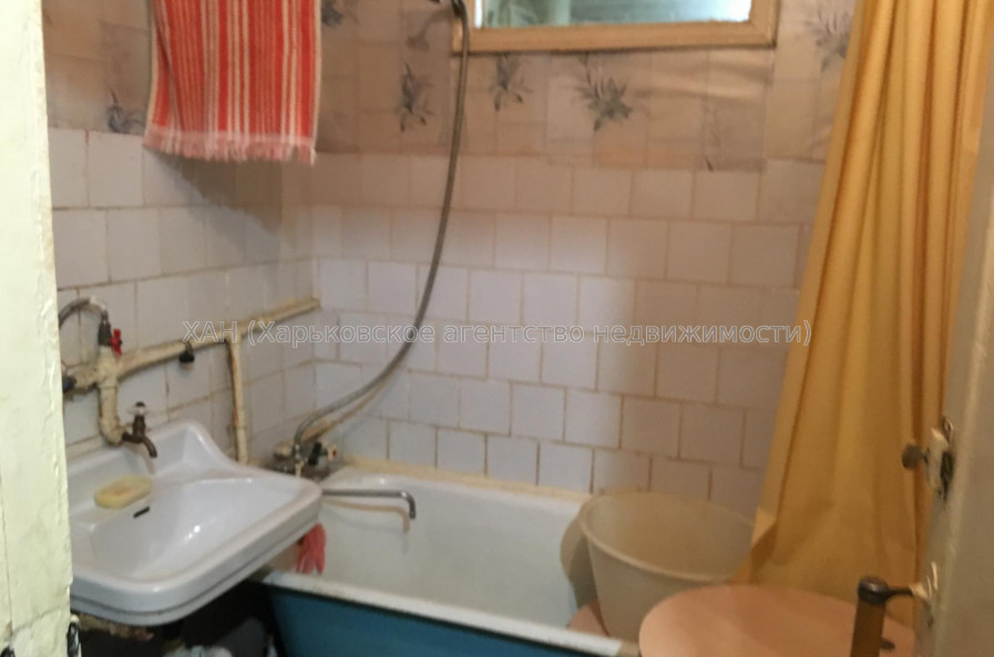 Продам квартиру, Большая Панасовская ул. , 2 кім., 43 м², частичный ремонт 