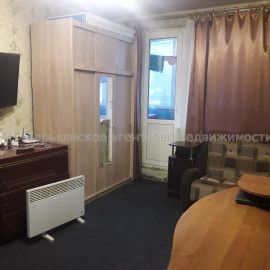 Продам квартиру, Гвардейцев Широнинцев ул. , 1 кім., 32 м², без ремонта