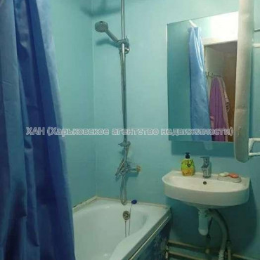 Продам квартиру, Гвардейцев Широнинцев ул. , 1 кім., 32 м², без ремонта 