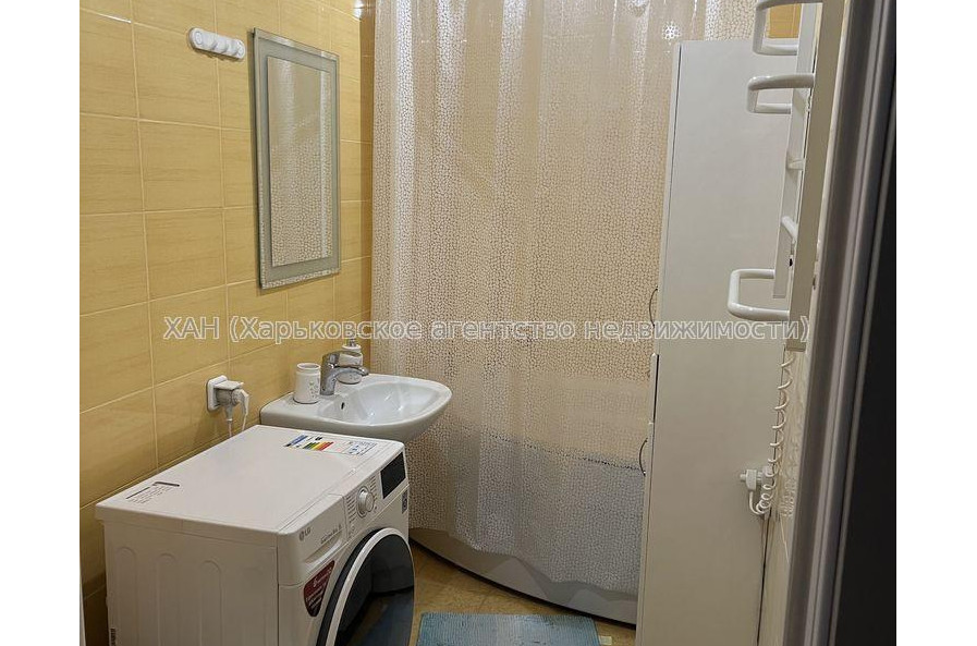 Продам квартиру, Кузнечная ул. , 2 кім., 48.30 м², капитальный ремонт 