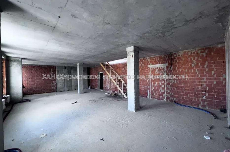 Продам квартиру, Сокольниковская ул. , 5 кім., 193 м², без ремонта 
