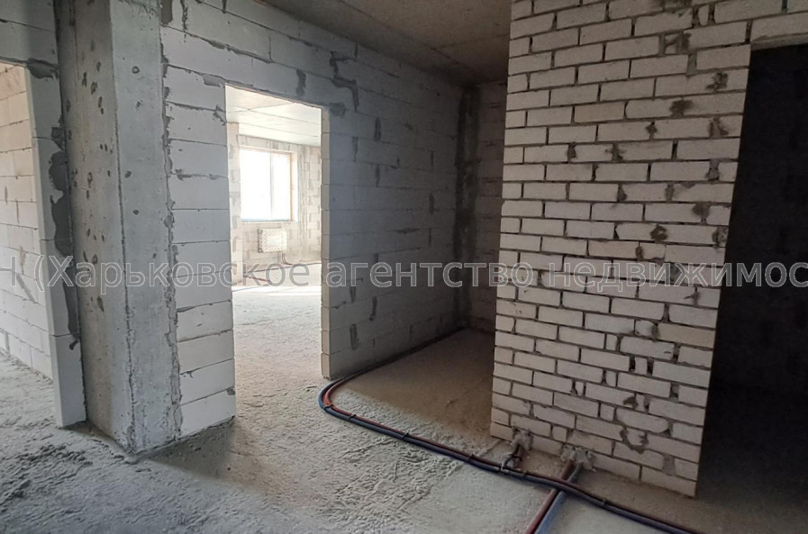 Продам квартиру, Героев Харькова просп. , 3 кім., 122 м², без ремонта 