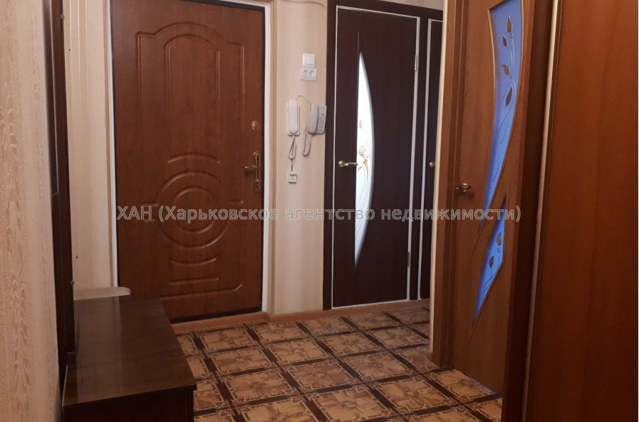 Продам квартиру, Амосова ул. , 3  ком., 67 м², косметический ремонт 