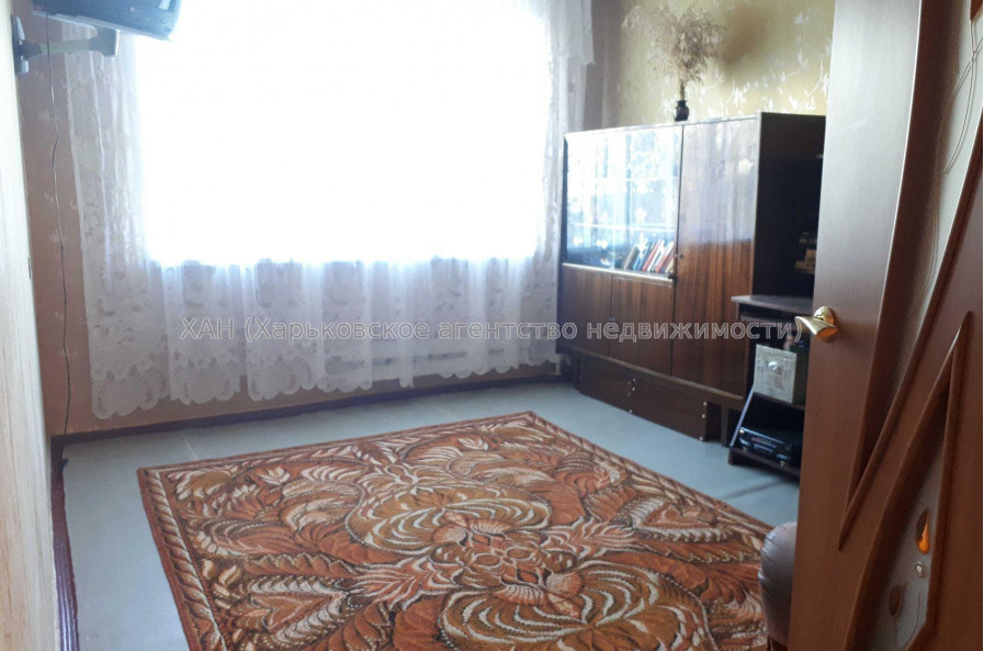 Продам квартиру, Амосова ул. , 3  ком., 67 м², косметический ремонт 