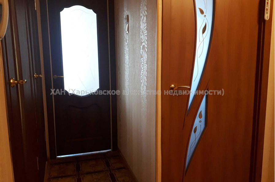 Продам квартиру, Амосова ул. , 3  ком., 67 м², косметический ремонт 
