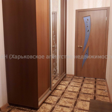 Продам квартиру, Амосова ул. , 3  ком., 67 м², косметический ремонт 