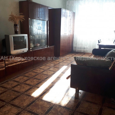 Продам квартиру, Амосова ул. , 3  ком., 67 м², косметический ремонт 