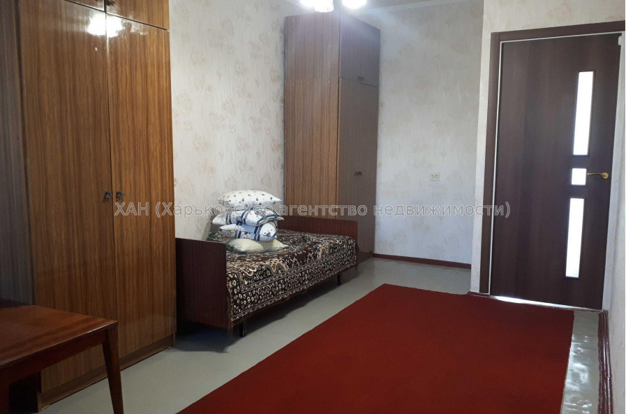 Продам квартиру, Амосова ул. , 3  ком., 67 м², косметический ремонт 