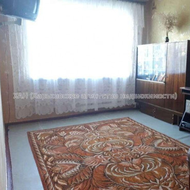 Продам квартиру, Амосова ул. , 3  ком., 67 м², косметический ремонт 