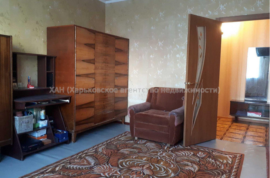 Продам квартиру, Амосова ул. , 3  ком., 67 м², косметический ремонт 