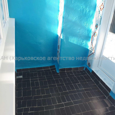 Продам квартиру, Амосова ул. , 3  ком., 67 м², косметический ремонт 