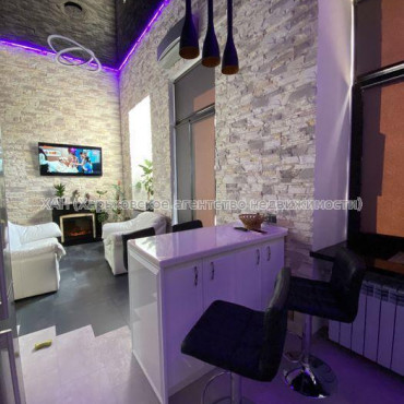 Продам квартиру, Сумская ул. , 2 кім., 90 м², авторский дизайн 