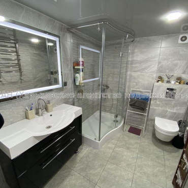 Продам квартиру, Сумская ул. , 2 кім., 90 м², авторский дизайн 