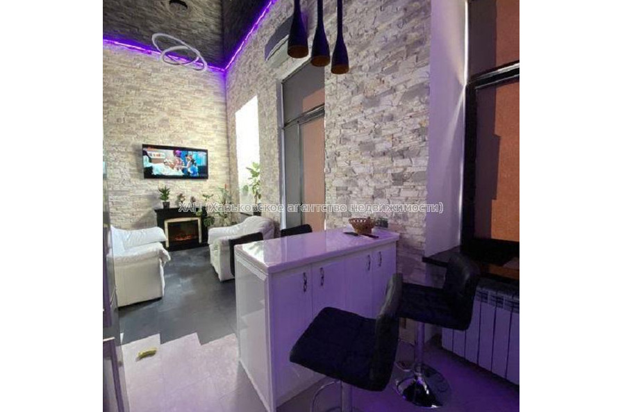 Продам квартиру, Сумская ул. , 2 кім., 90 м², авторский дизайн 