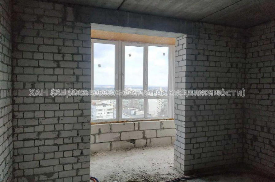 Продам квартиру, Яны Червоной ул. , 1  ком., 55 м², без внутренних работ 