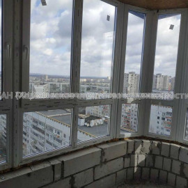 Продам квартиру, Яны Червоной ул. , 1 кім., 55 м², без внутренних работ