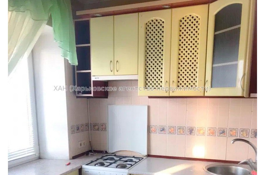Продам квартиру, Аэрокосмический пр. , 2 кім., 42 м², косметический ремонт 