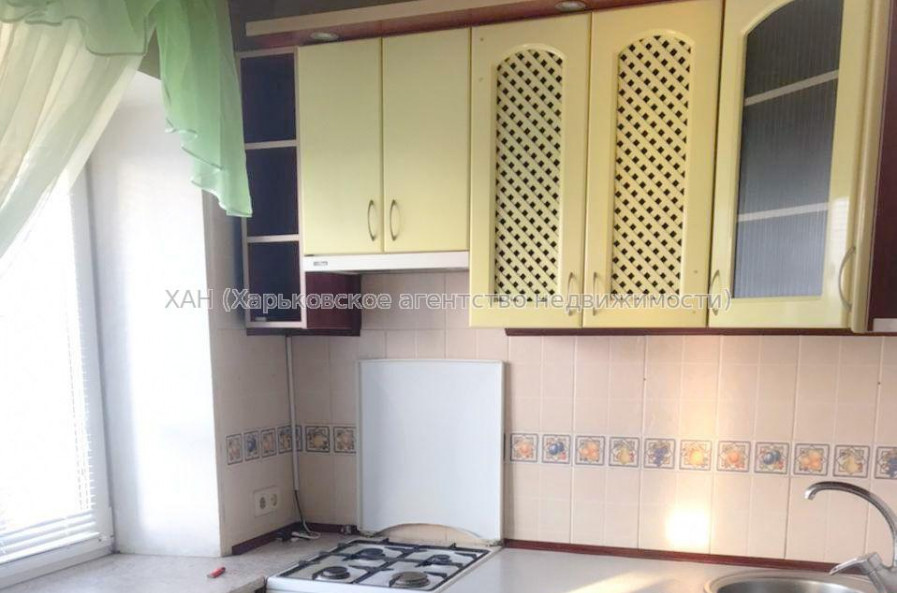 Продам квартиру, Аэрокосмический пр. , 2 кім., 42 м², косметический ремонт 