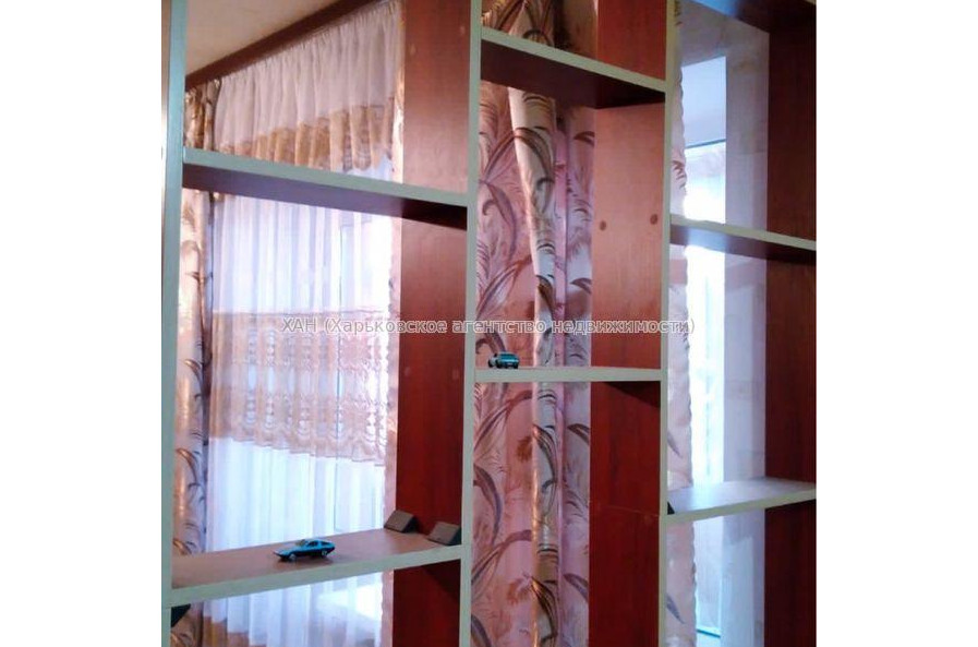 Продам квартиру, Аэрокосмический пр. , 2 кім., 42 м², косметический ремонт 