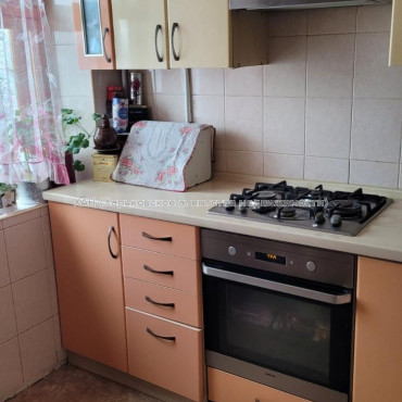 Продам квартиру, Науки просп. , 2  ком., 46 м², косметический ремонт 