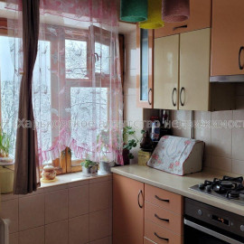 Продам квартиру, Науки просп. , 2 кім., 46 м², косметический ремонт