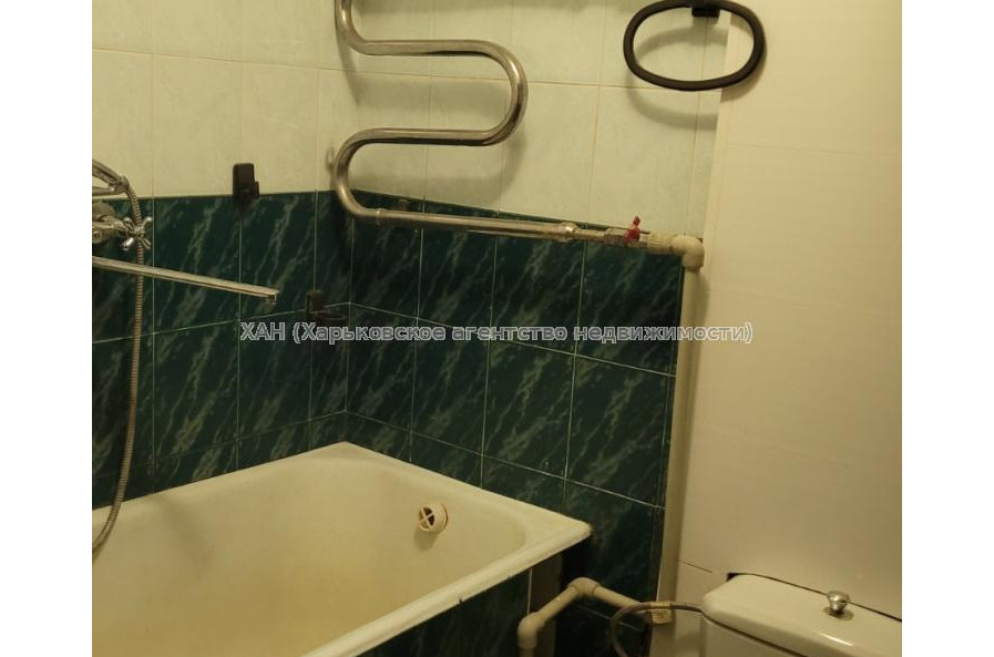 Продам квартиру, Науки просп. , 2 кім., 46 м², косметический ремонт 