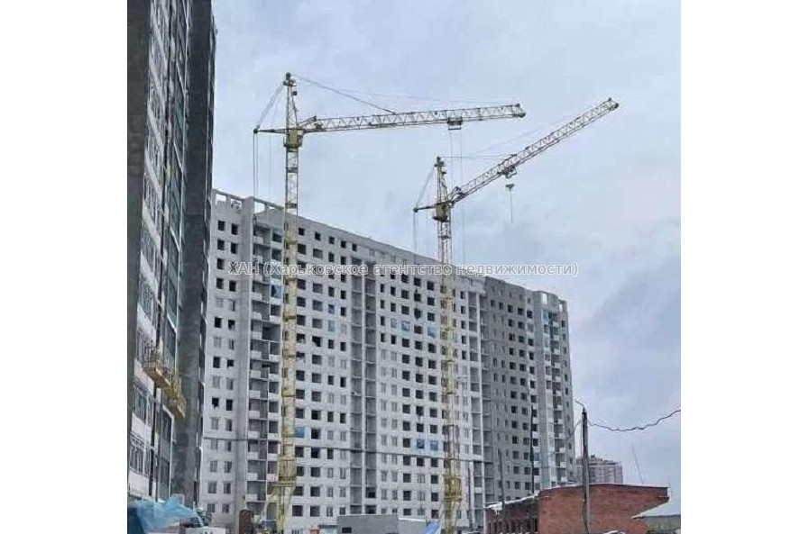 Продам квартиру, Шекспира пер. , 3  ком., 105 м², без внутренних работ 