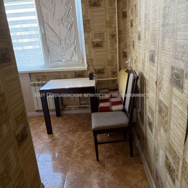 Продам квартиру, Зерновой пер. , 2 кім., 45 м², косметический ремонт 