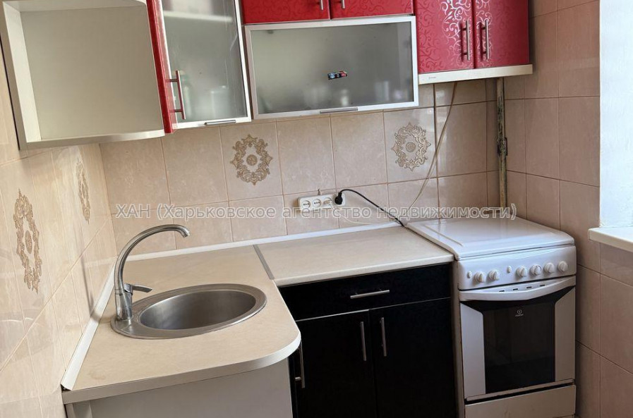 Продам квартиру, Зерновой пер. , 2 кім., 45 м², косметический ремонт 