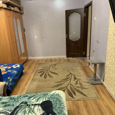 Продам квартиру, Зерновой пер. , 2 кім., 45 м², косметический ремонт 