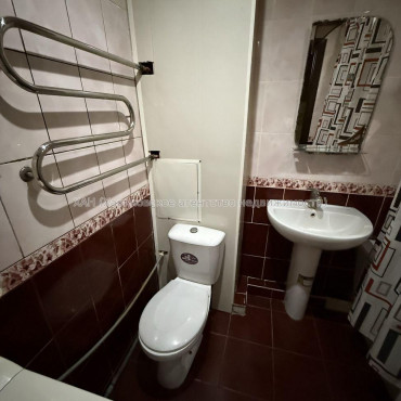 Продам квартиру, Зерновой пер. , 2 кім., 45 м², косметический ремонт 